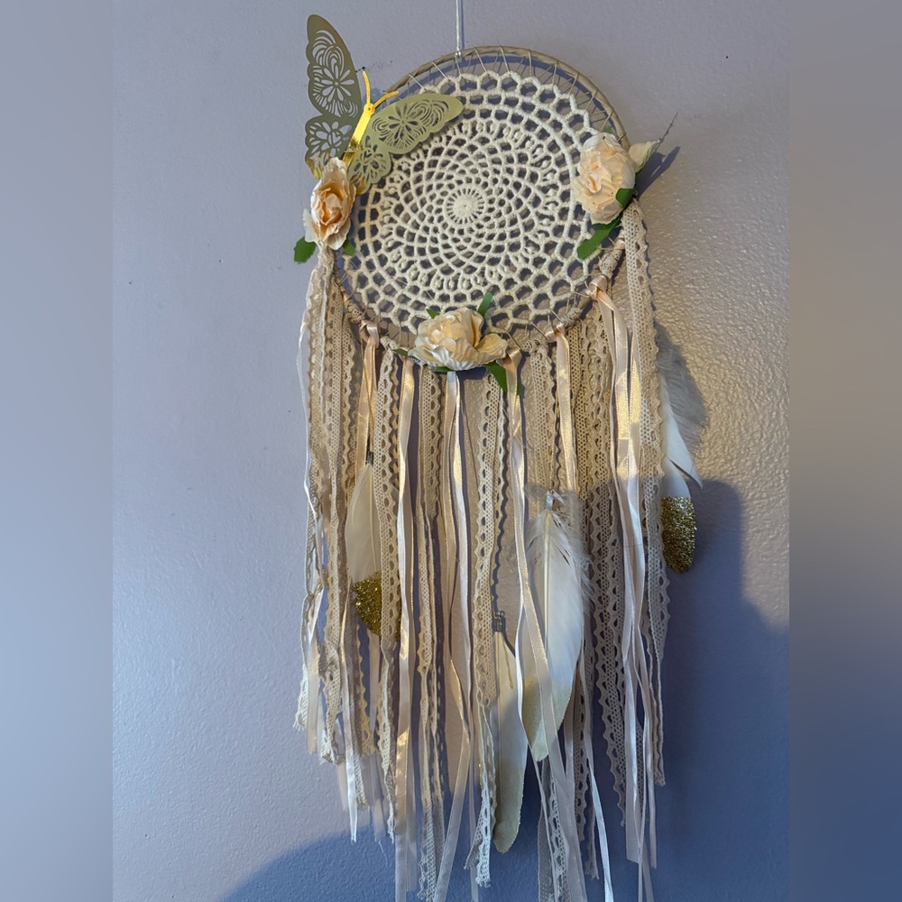 Cream Dreamcatcher with Floral Accents 3pcs.